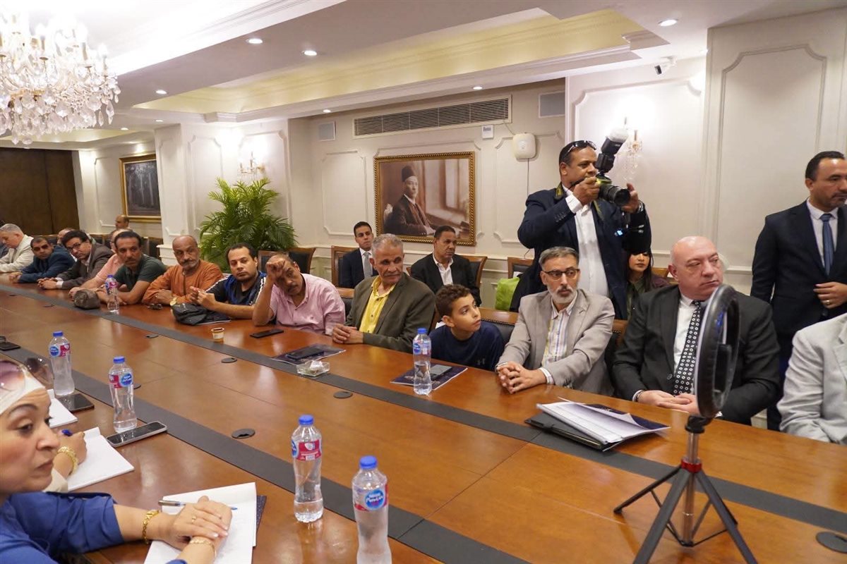 "معهد الوفد للدراسات السياسية والاستراتيجية".. رضا فرحات يدعو لعودة المجالس المحلية وإنهاء الفراغ السياسي - صورة 16