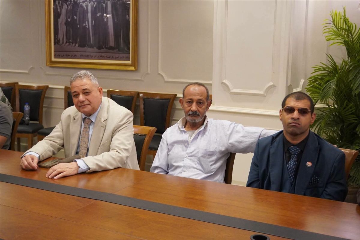 "معهد الوفد للدراسات السياسية والاستراتيجية".. رضا فرحات يدعو لعودة المجالس المحلية وإنهاء الفراغ السياسي - صورة 8