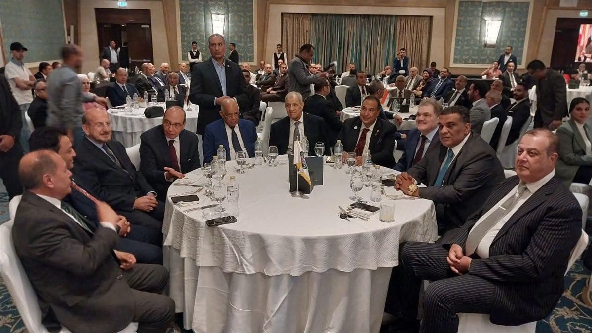 وصول «البدوي» ورئيسي الوزراء ومجلس النواب الأسبقين لحضور احتفالية اليوم العالمي للقانون - صورة 2